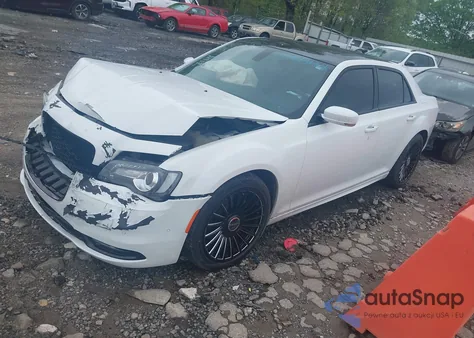 2021 Chrysler 300 300S z USA, uszkodzony, nr VIN 2C3CCABT4MH558327